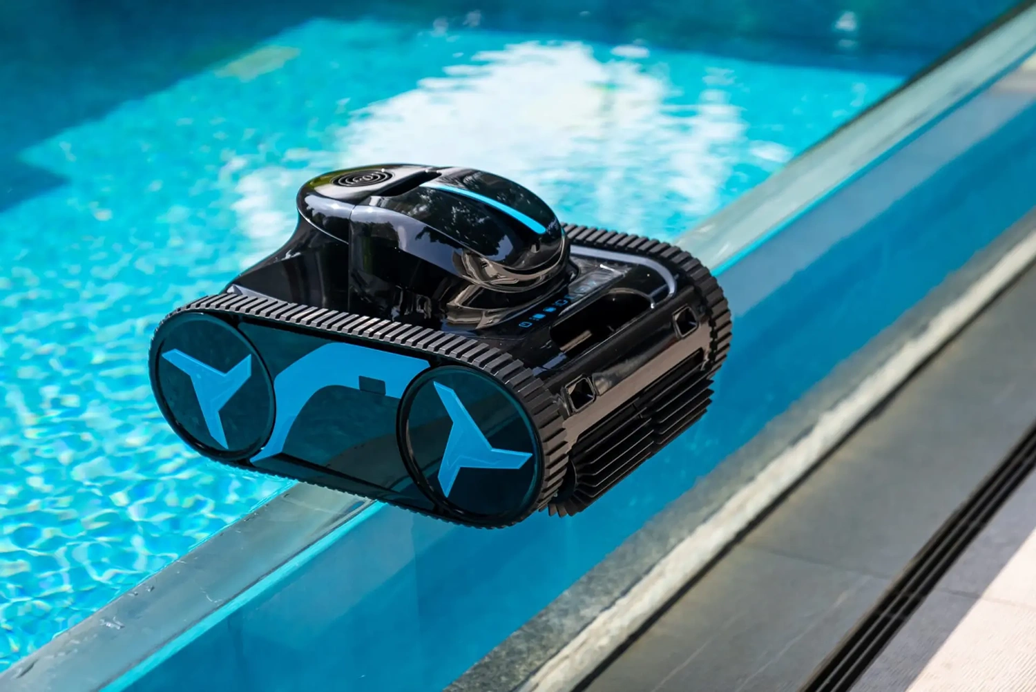 AQUAFORTE M60 vezeték nélküli medence porszívó robot - Image 2